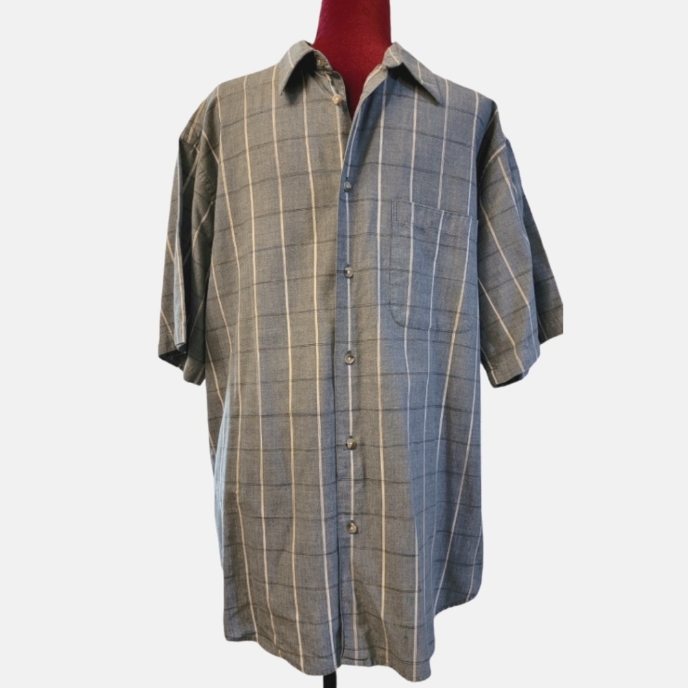 Roundtree & Yorke short sleeve button-down shirt